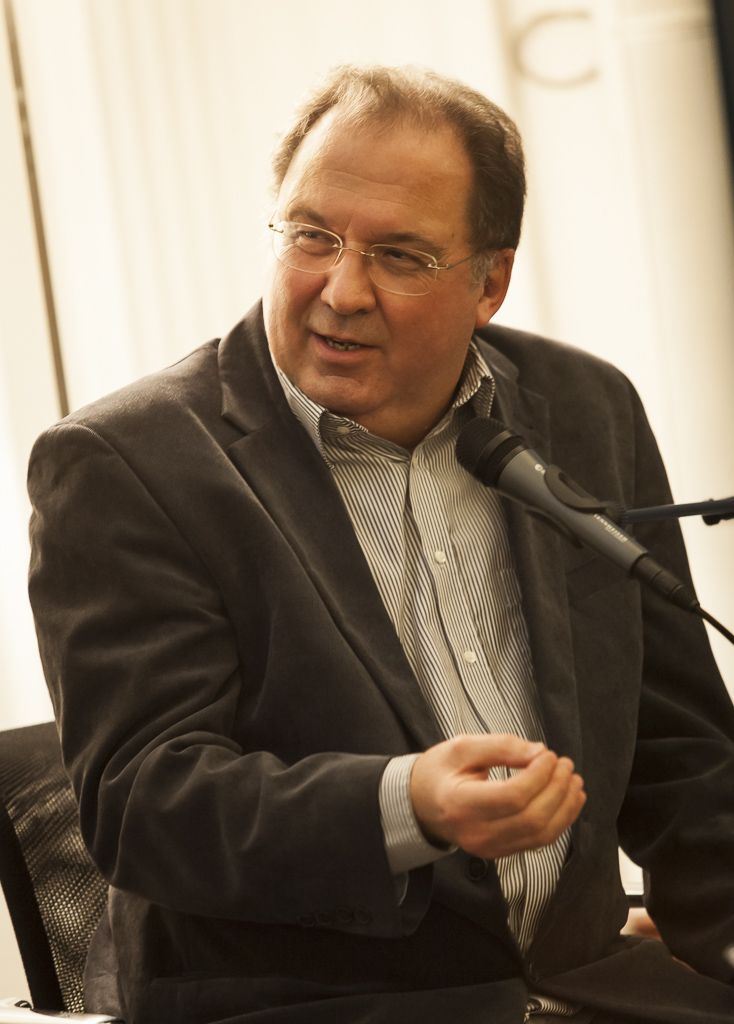 Portrait von Dr. Reiner Stach